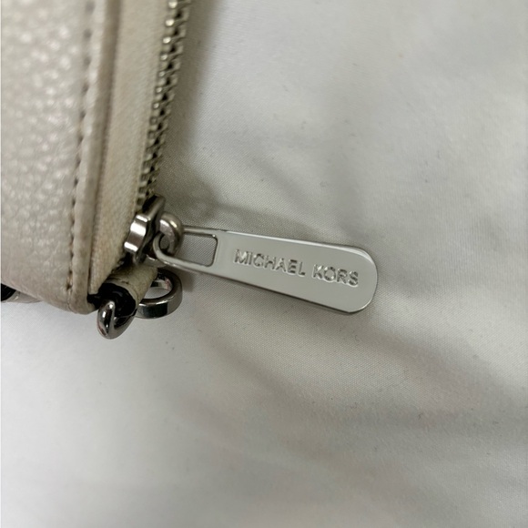 Michael Kors White Jet Set Pebble Leather Continental Wallet - Picture 2 of 9